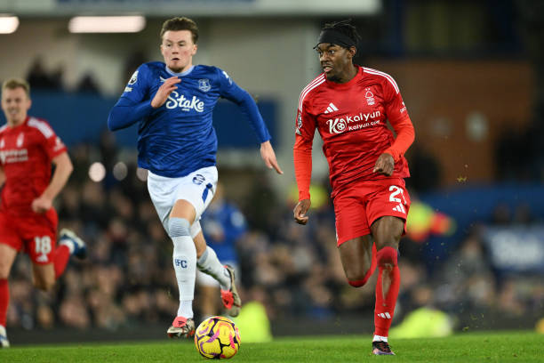 罗那之间的 罗那之间的